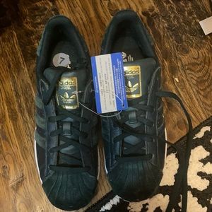Women’s adidas shoes